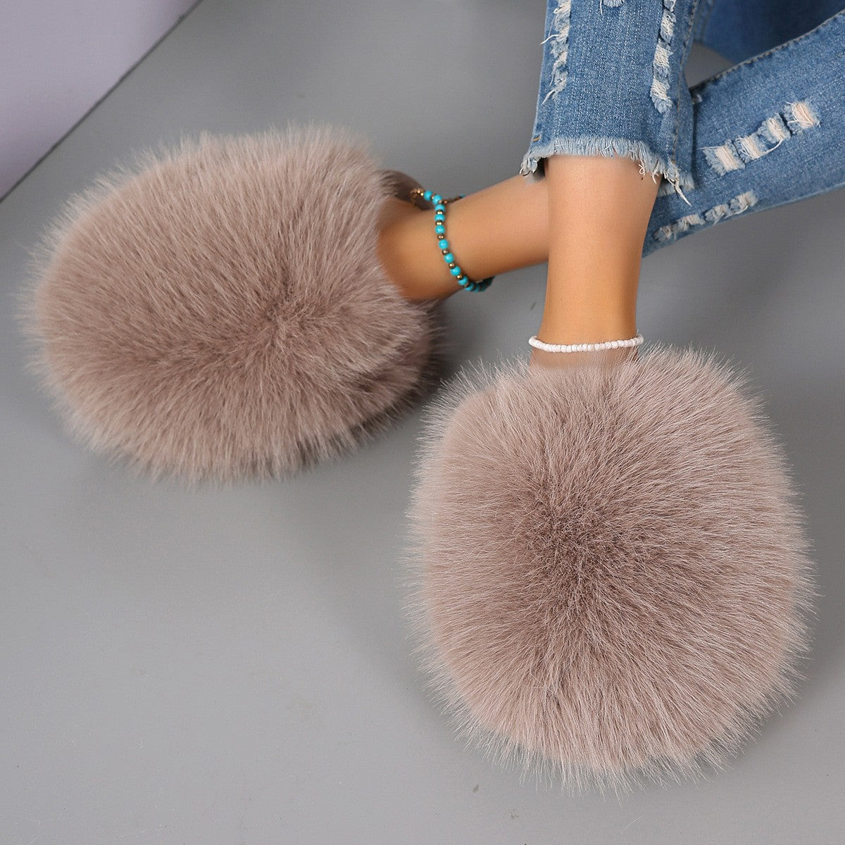 Solid-color fluffy big slippers